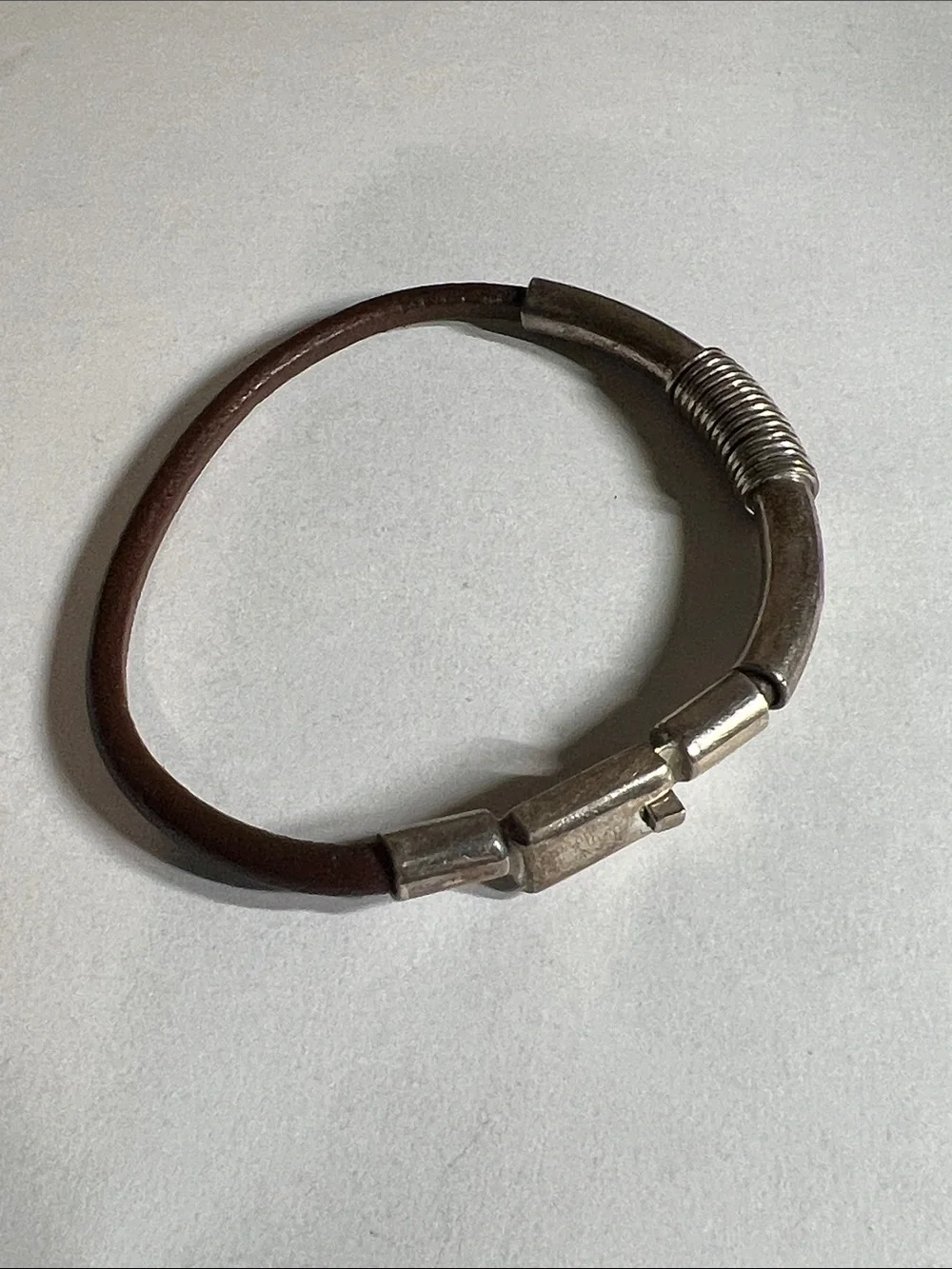 Men’s Brown Leather Bracelet with 925 Silver-Tone Coil Accent